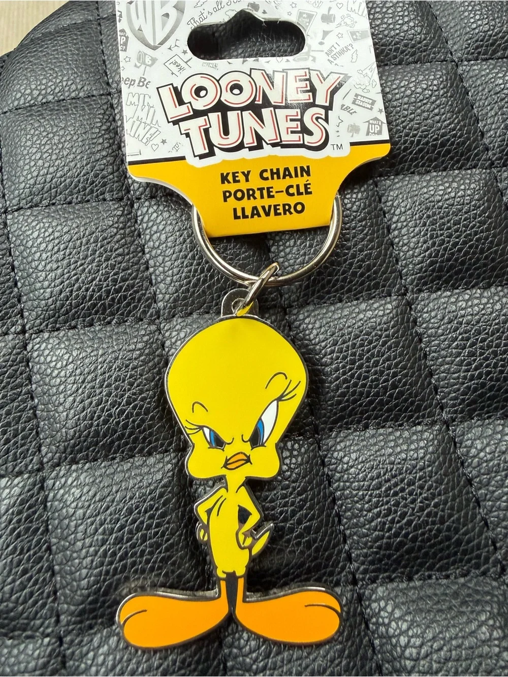 Warner Bros. Tweety Yellow & Orange Enamel Key Chain Looney Tunes.